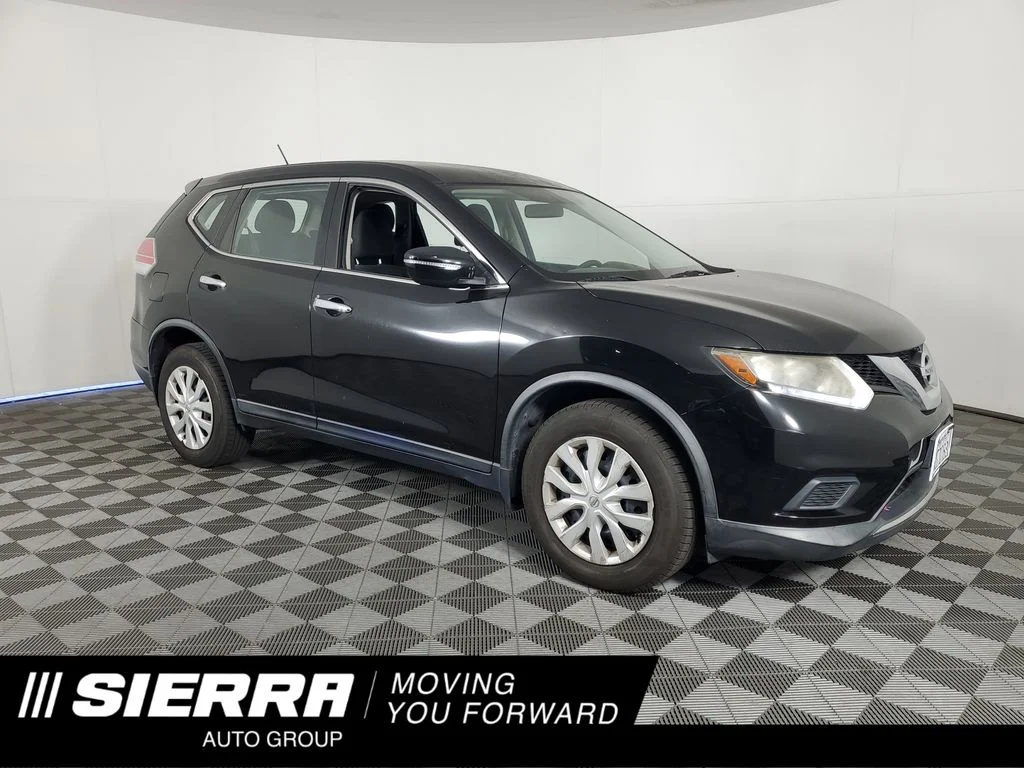 2015 Nissan Rogue S FWD's photo