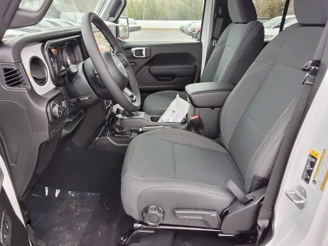 New 2026 Bright White Clear-Coat Exterior Paint Jeep Sport S image 5
