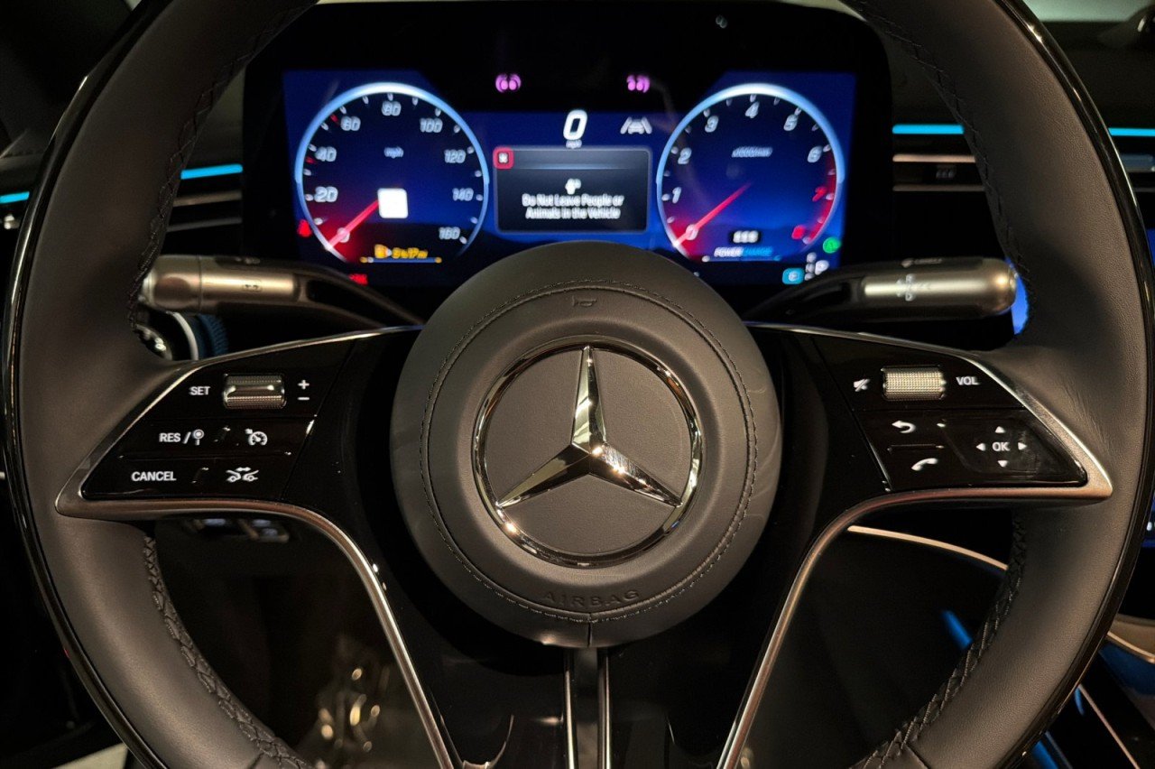 New 2027 Obsidian Black Metallic Mercedes-Benz S 580 4MATIC® Sedan image 21