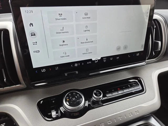 New 2026 Oxford White Ford Active image 31