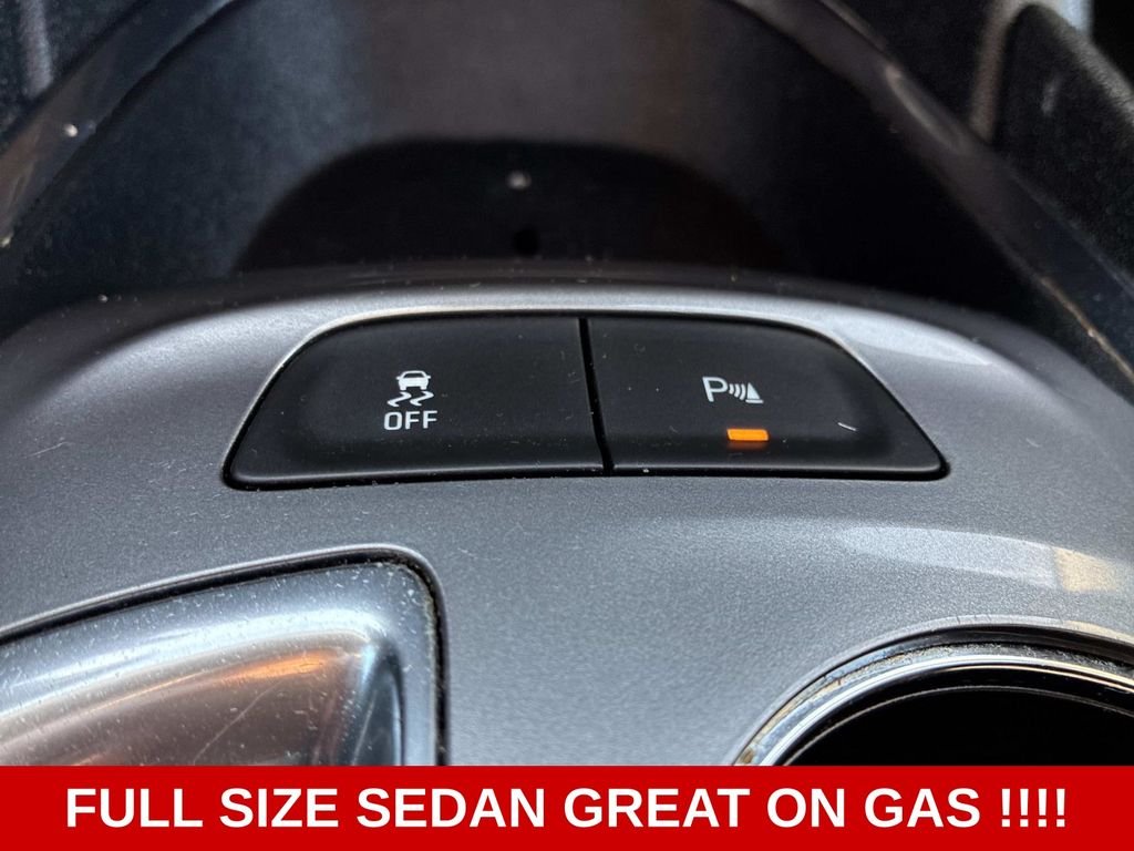 Used 2024 Gray Chevrolet LT image 29