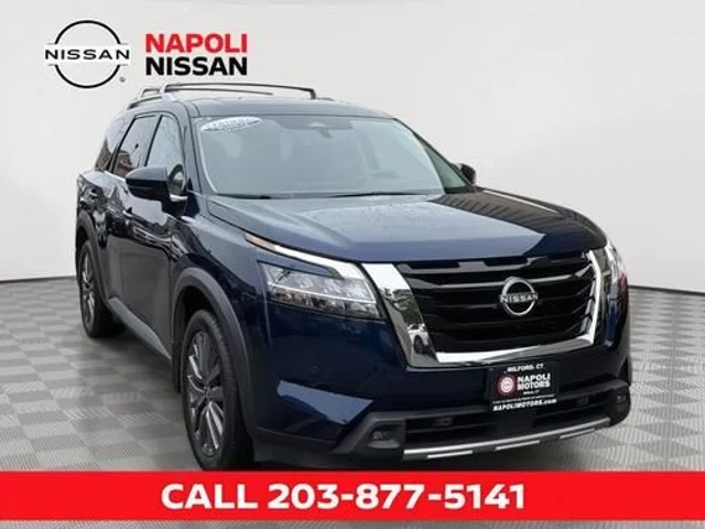 2023 Nissan Pathfinder SL