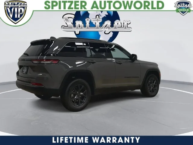New 2027 Sting-Gray Clear-Coat Paint Jeep Laredo Altitude image 16