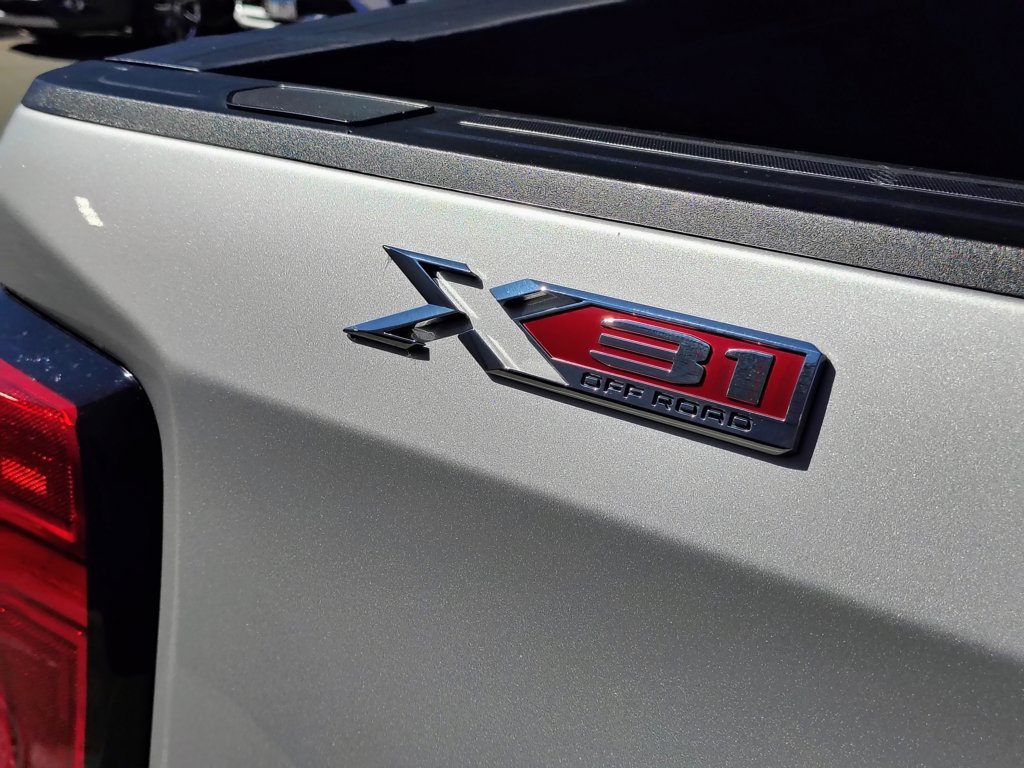 2022 GMC Sierra 1500 Limited SLT - Photo 17