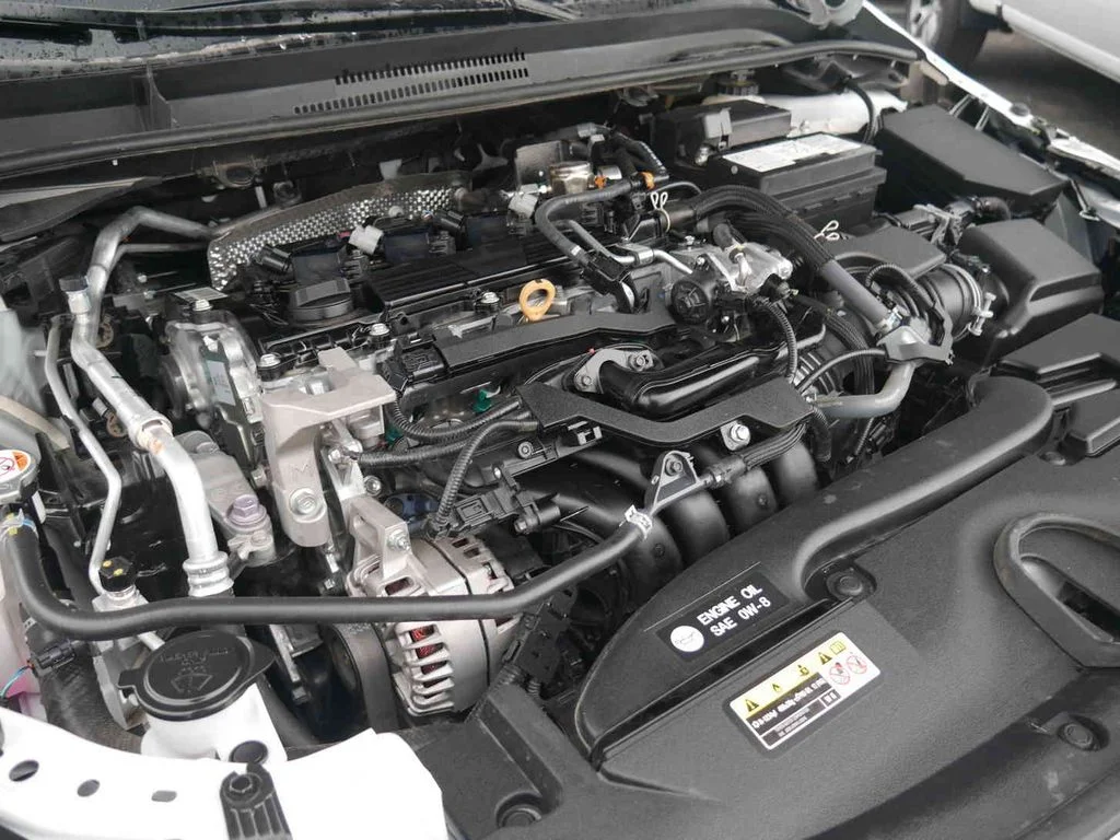 Used 2025 White Toyota LE image 10