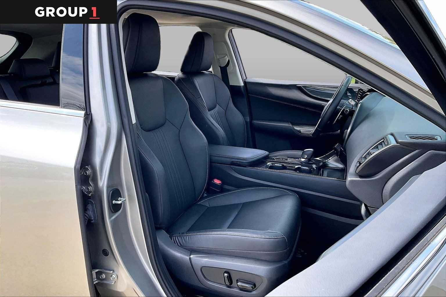 Used 2024 Atomic Silver Lexus Premium image 8