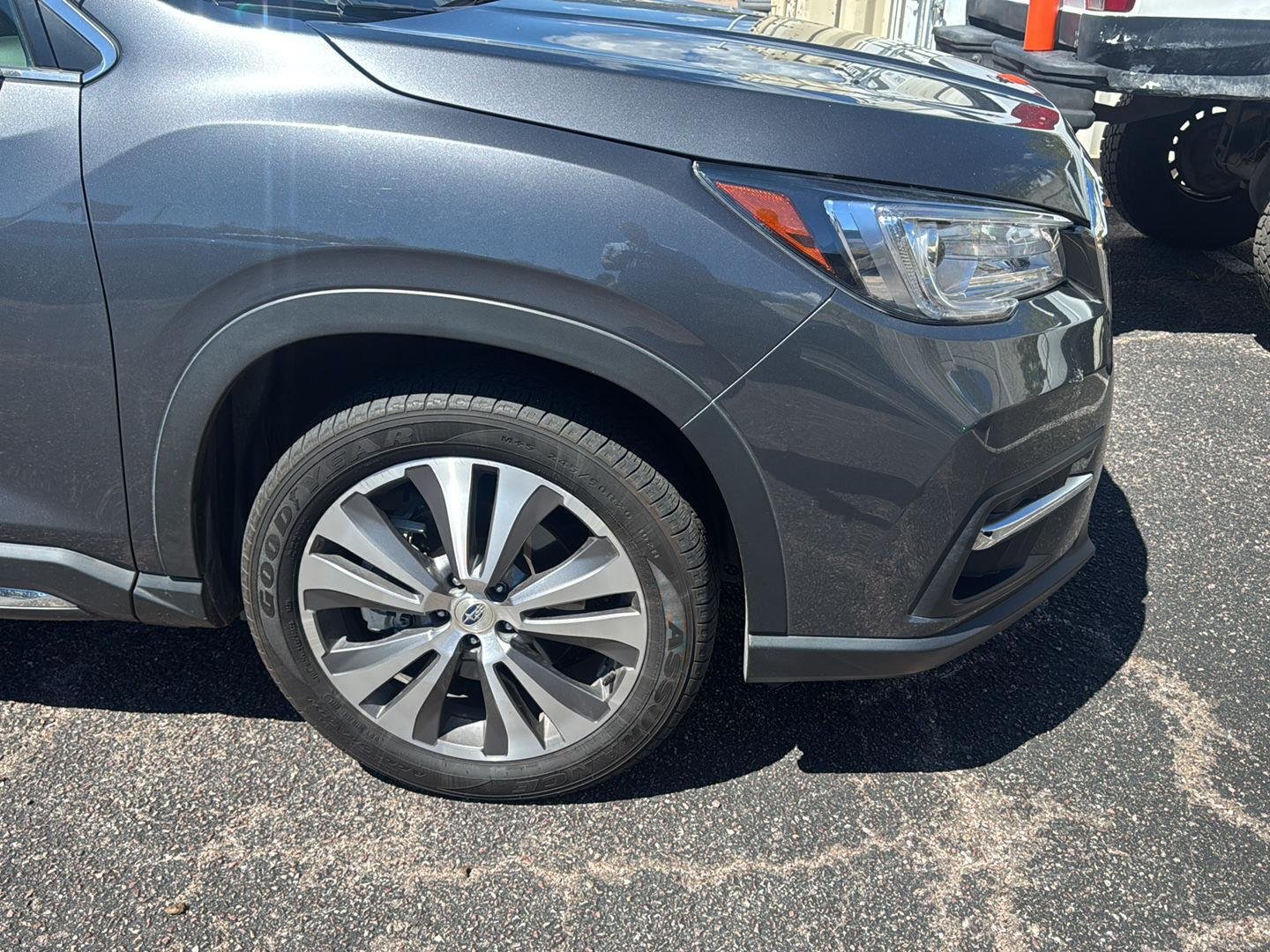 Used 2021 Magnetite Gray Metallic Subaru Limited image 3