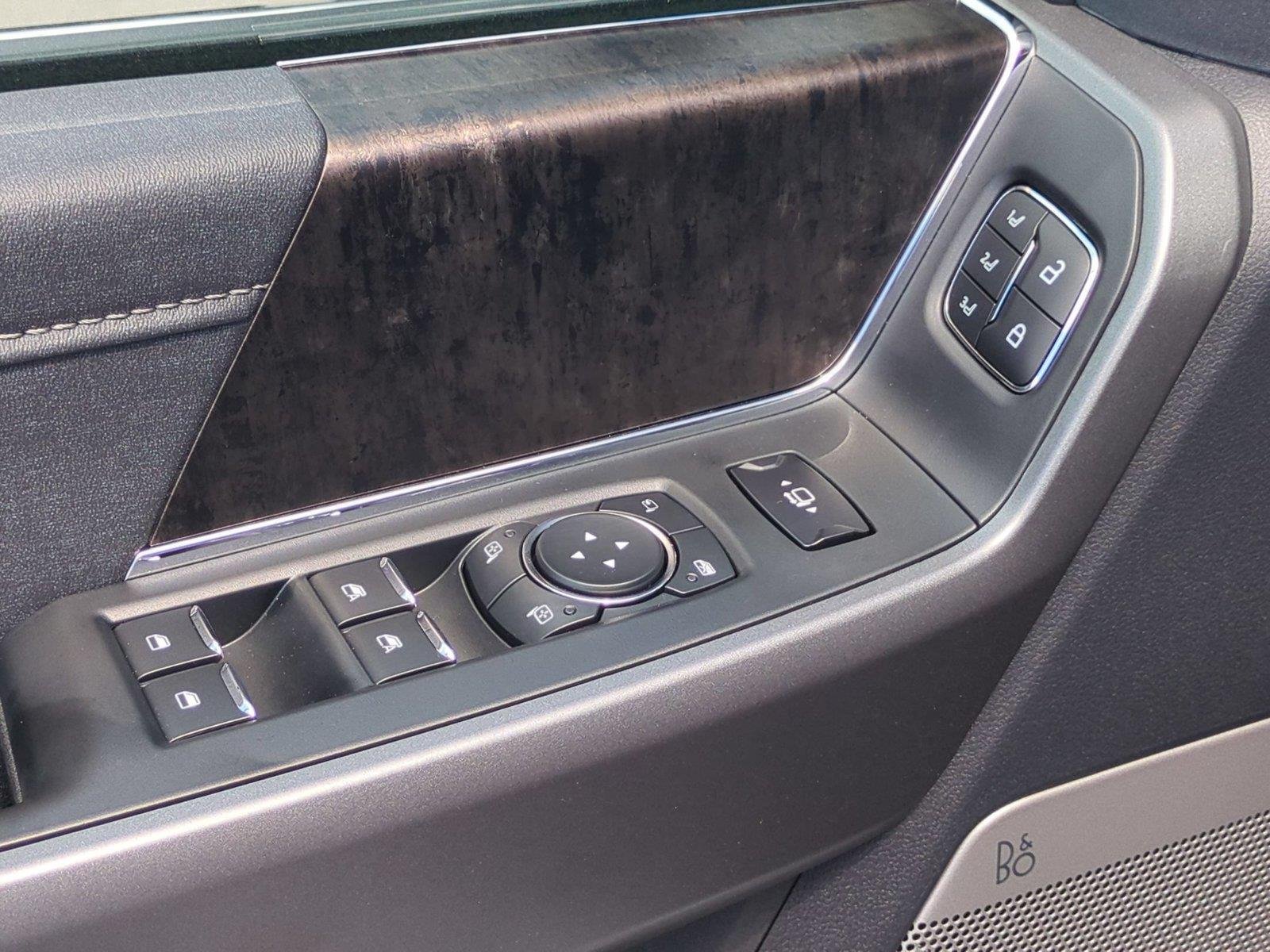 New 2026 Oxford White Ford F-250® Lariat® image 16