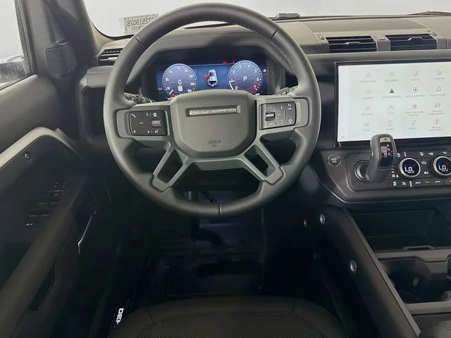 New 2026 Fuji White Land Rover X-Dynamic SE image 25