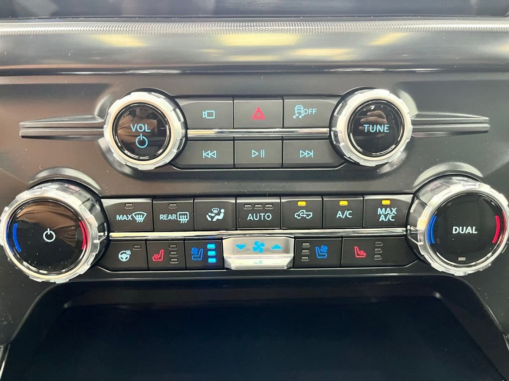 New 2026 Black Ford Lariat image 29