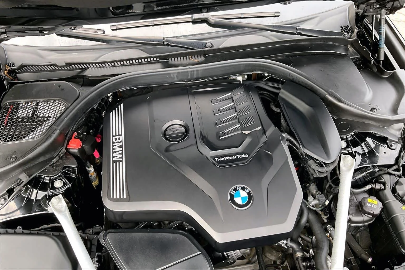 Used 2020 Black Sapphire Metallic BMW 530i xDrive image 30