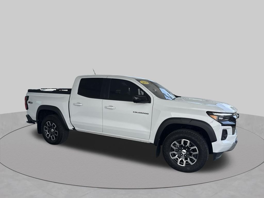 Used 2024 White Chevrolet Z71 image 11