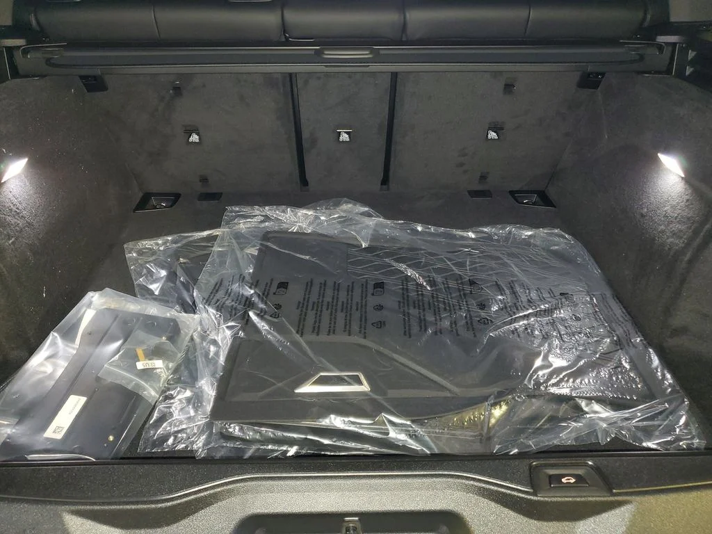 New 2026 Alpine White BMW sDrive40i image 7