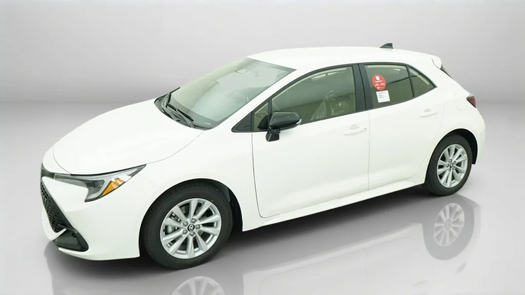 New 2027 Ice Cap Toyota SE image 3