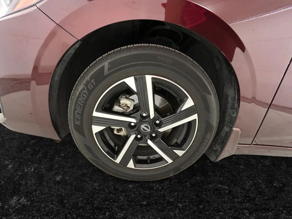 Used 2024 Red Nissan SV image 27
