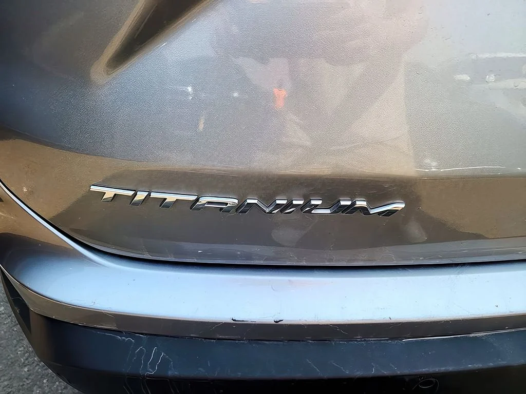 Used 2024 Iconic Silver Metallic Ford Titanium image 9
