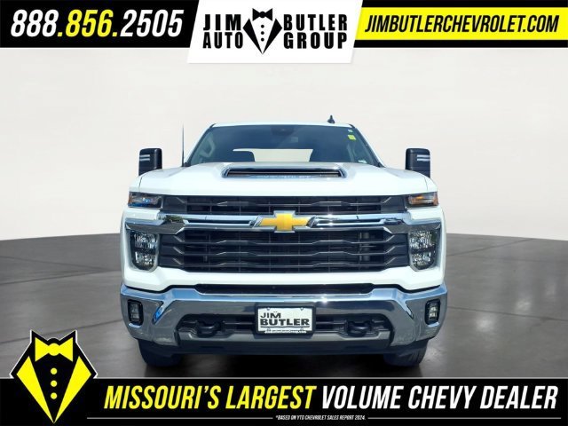 Used 2025 Summit White Chevrolet LT image 24