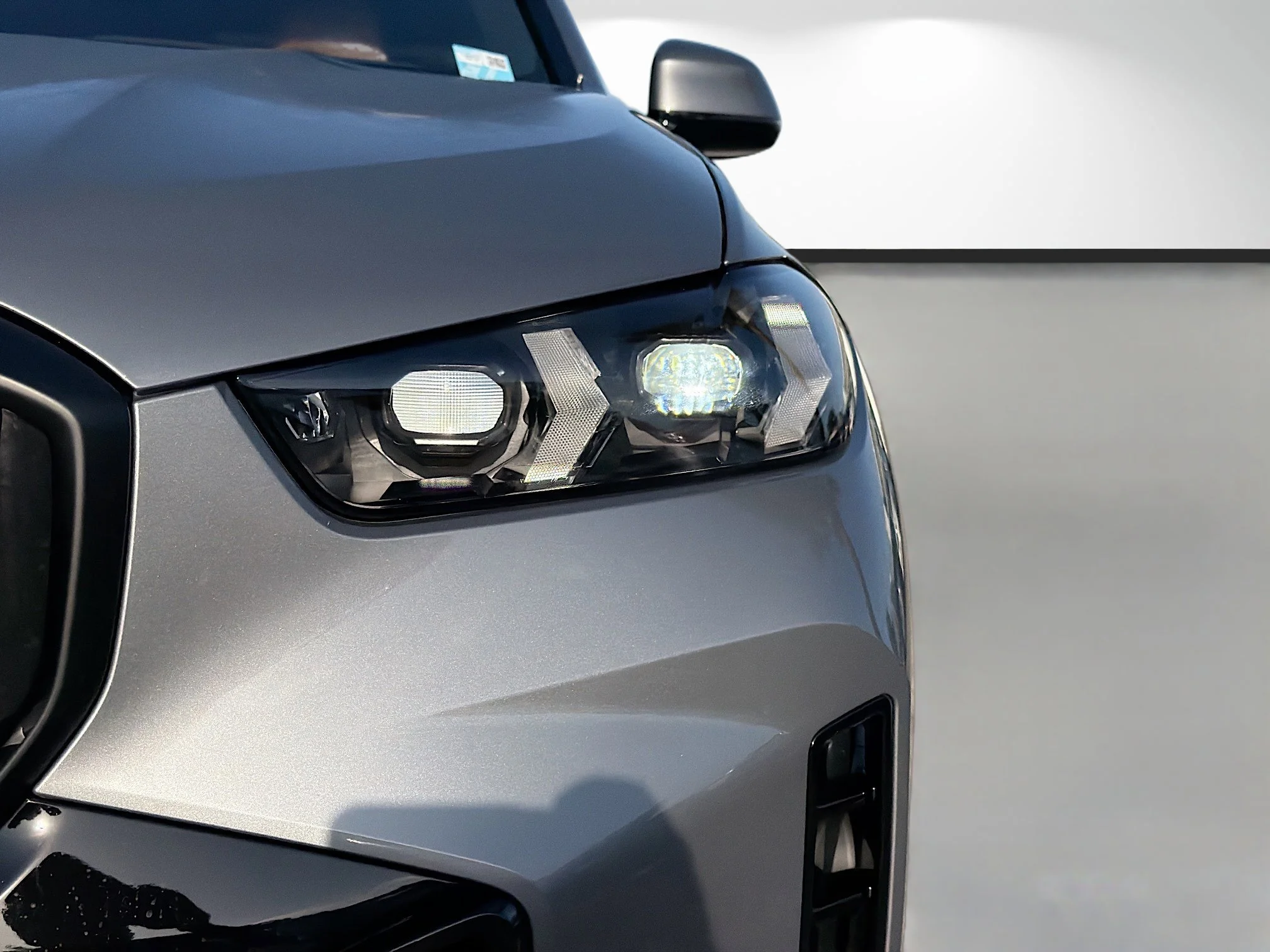 New 2026 Skyscraper Grey Metallic BMW sDrive40i image 9