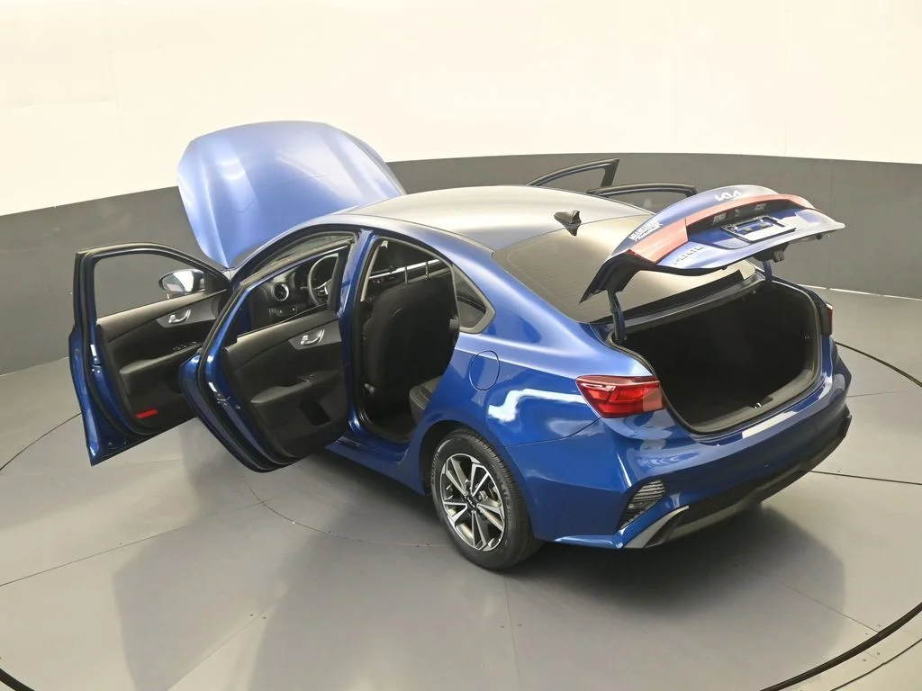 Used 2023 Deep Sea Blue Kia LXS image 57