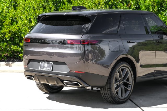 New 2027 Charente Grey Land Rover SE image 11