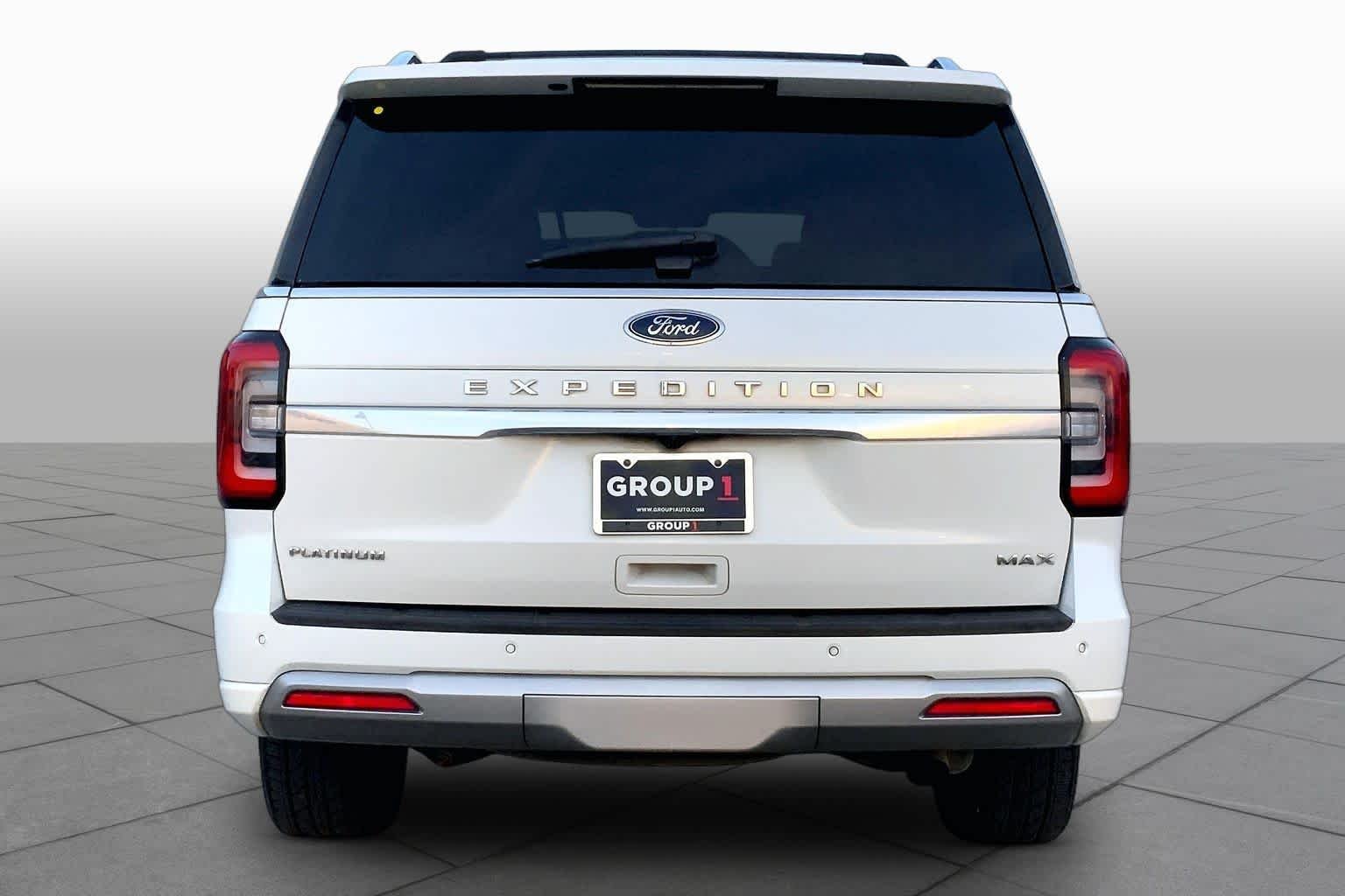Used 2023 Star White Metallic Tri-Coat Ford Platinum image 9