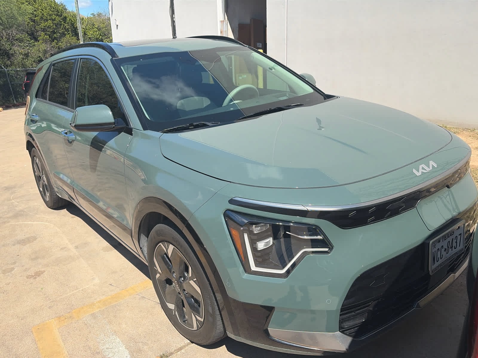 Used 2024 Cityscape Green Kia Wave image 34