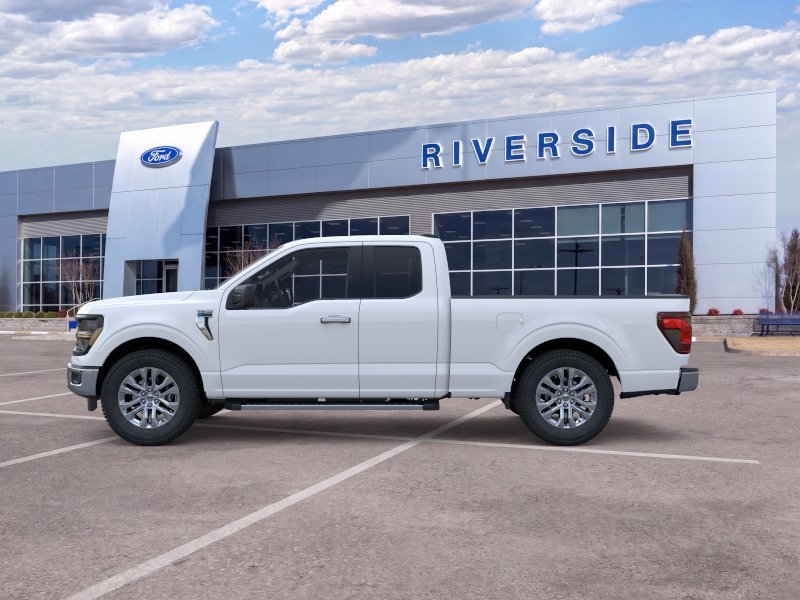 New 2026 Oxford White Ford XLT image 4