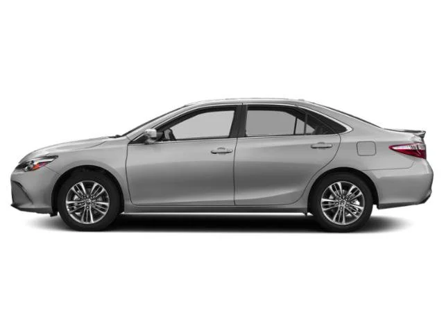 Used 2015 Celestial Silver Metallic Toyota SE image 3