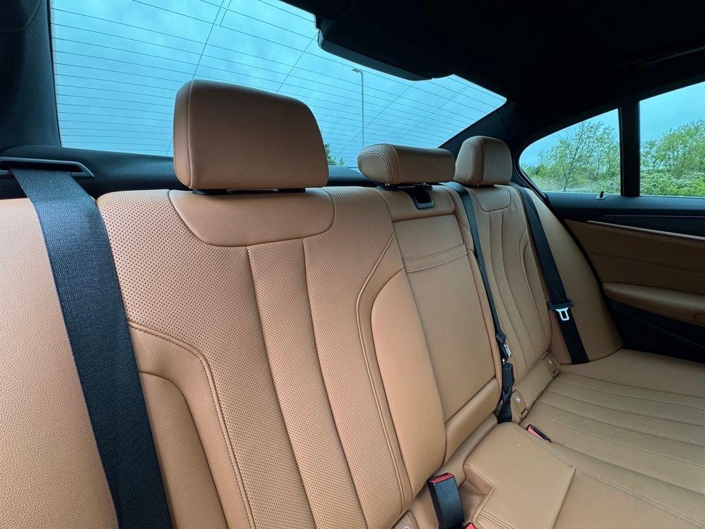 Used 2022 Black BMW 530i xDrive image 24