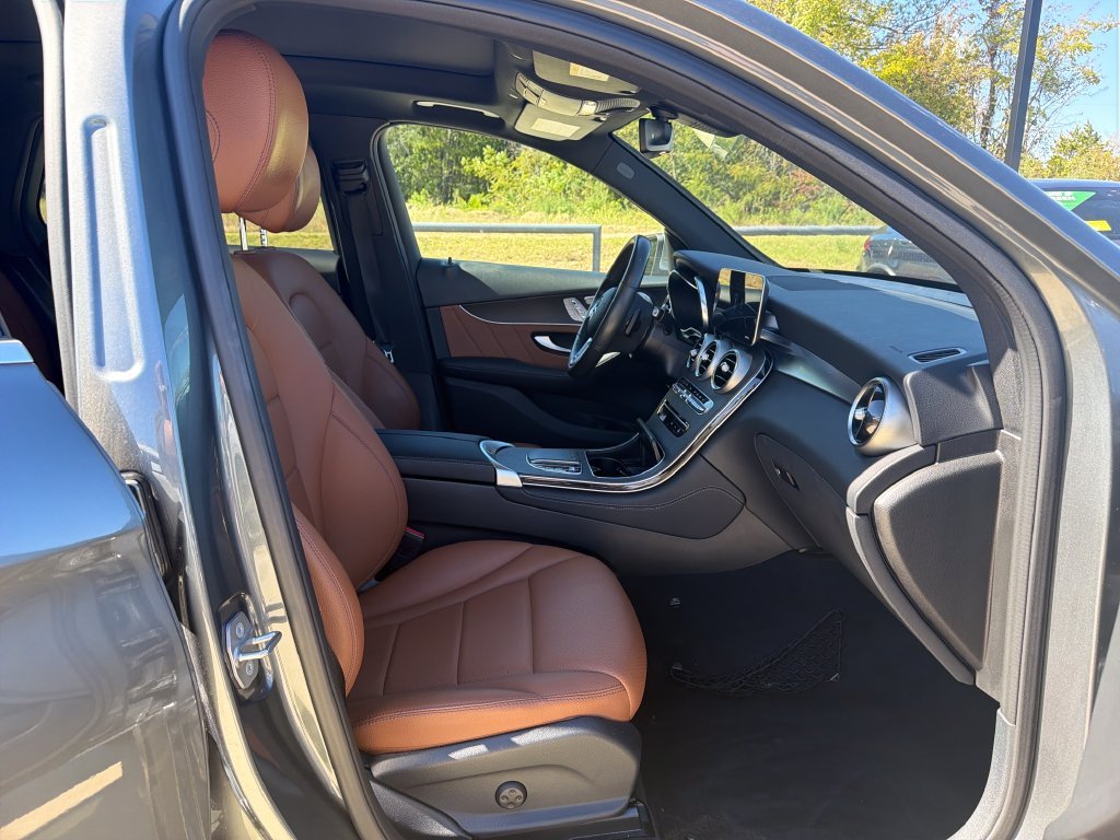 Used 2020 Gray Mercedes-Benz GLC 300 image 5