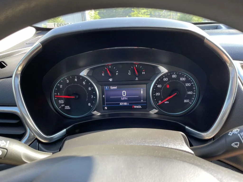 Used 2023 Sterling Gray Metallic Chevrolet LT image 21