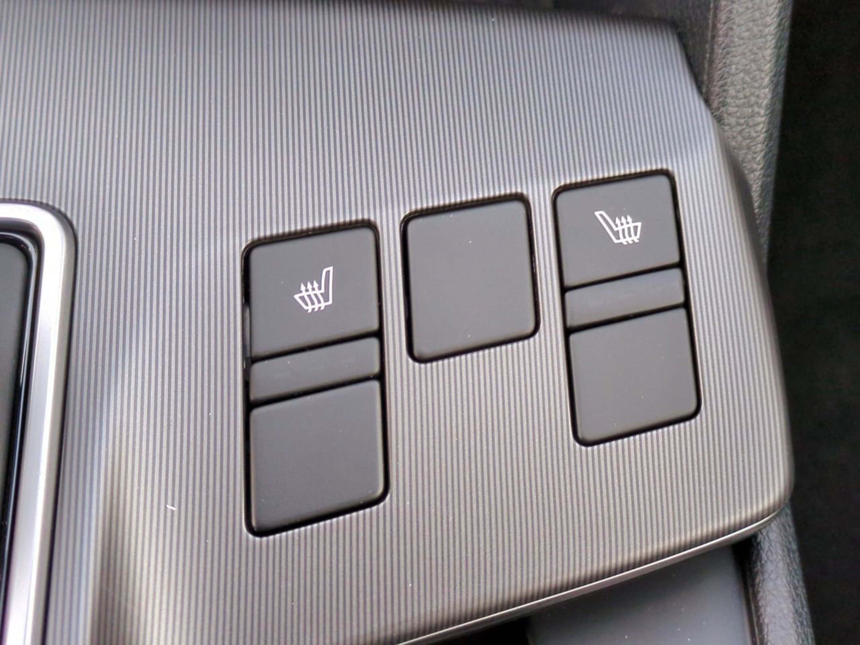 New 2026 Glacial White Pearl Kia EX image 28