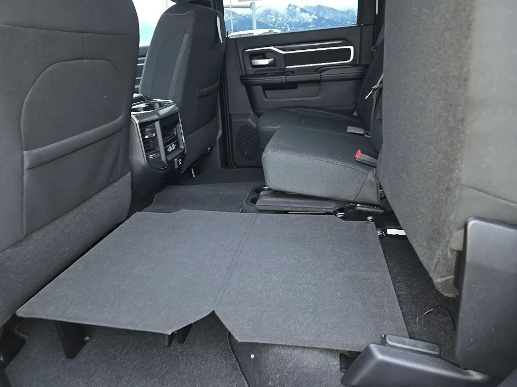 2026 RAM 3500 Big Horn - Photo 21