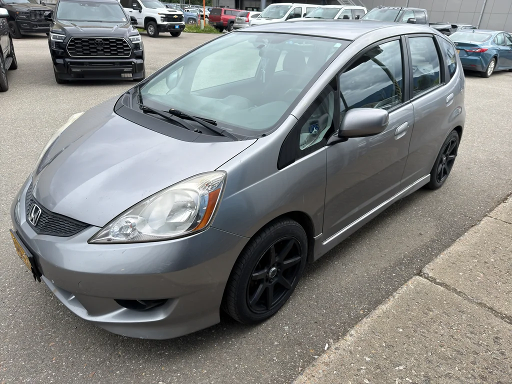 Used 2009 Gray Honda Sport image 1