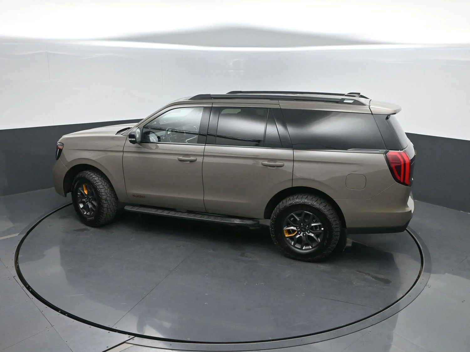 New 2027 Marsh Gray Ford Tremor® image 40