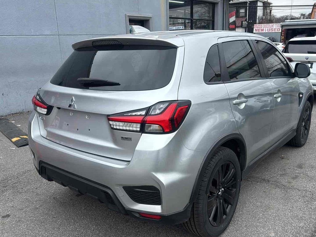 Used 2024 Gray Mitsubishi 2.0 LE image 4