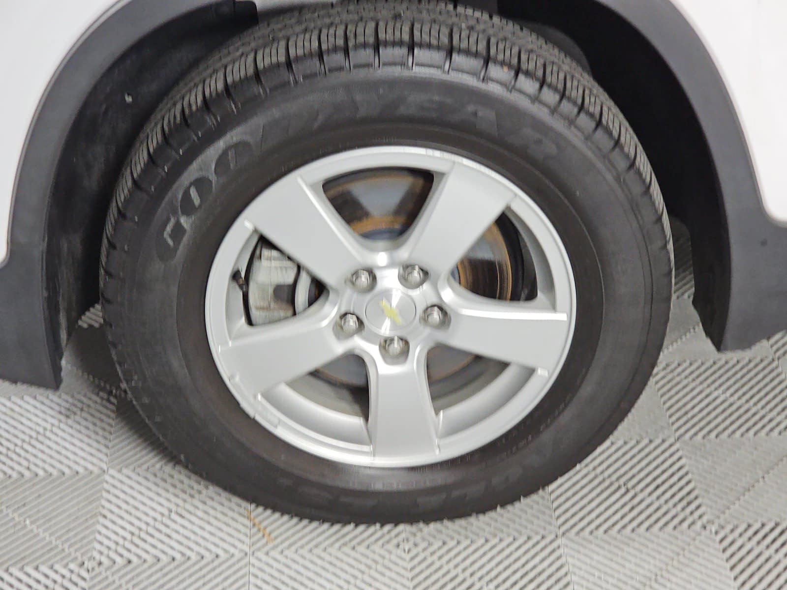 Used 2016 White Chevrolet LS image 10