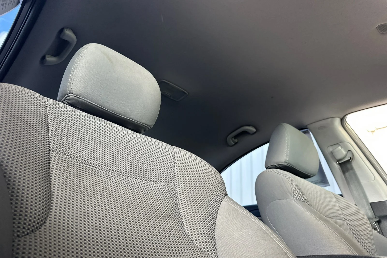 Used 2014 Harbor Gray Metallic Hyundai GLS image 16