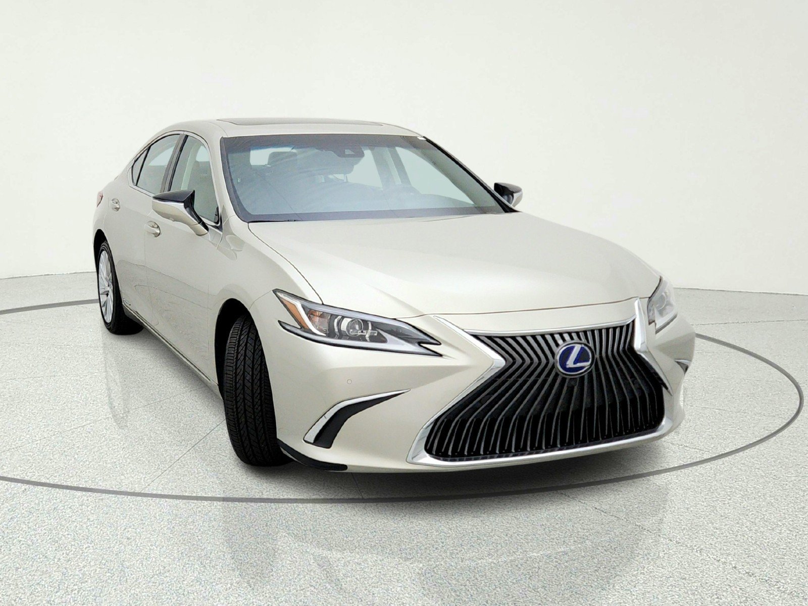 Used 2019 MOONBEAM BEIGE Lexus ES 300h Luxury image 4