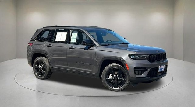 Pre-Owned 2023 Jeep Grand Cherokee Altitude X 4WD 4D Sport Utility