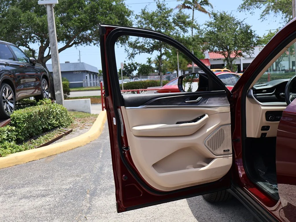 Used 2022 Red Jeep Limited image 26