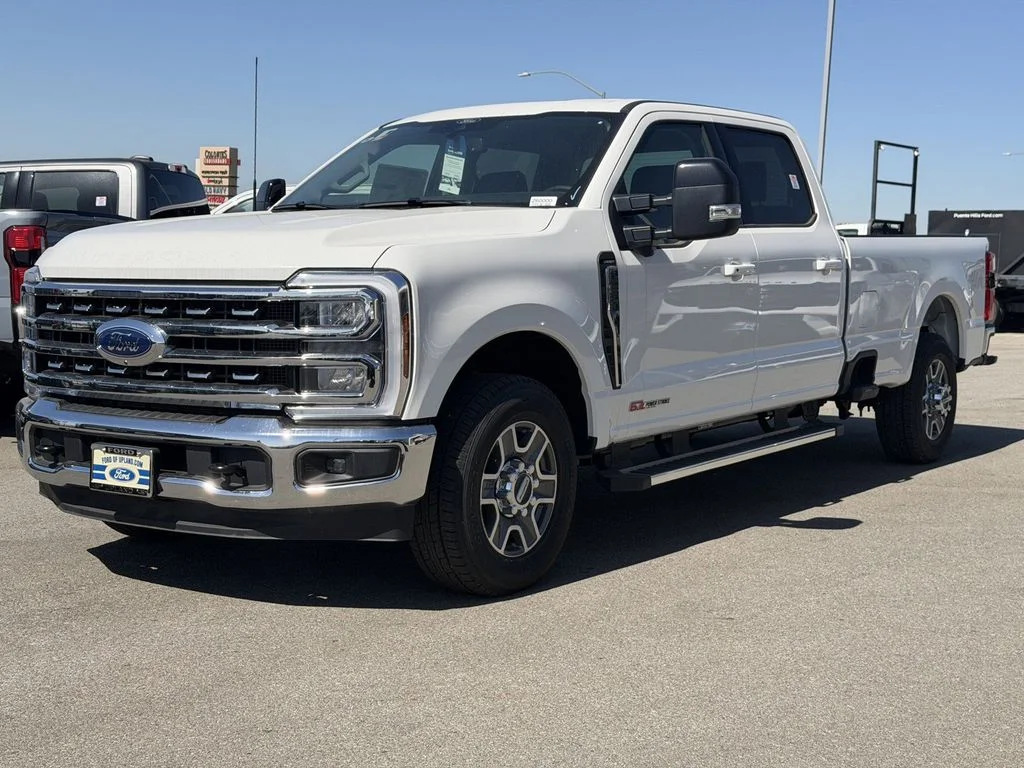 New 2026 Star White Metallic Tri-Coat Ford F-250® Lariat® image 5