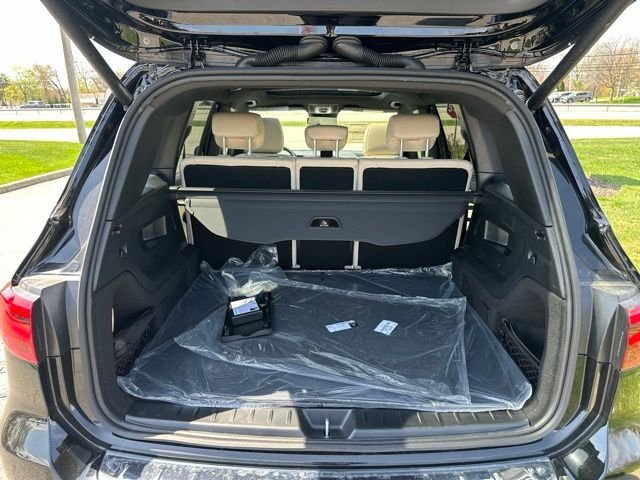 New 2026 Night Black Mercedes-Benz GLB 250 image 37