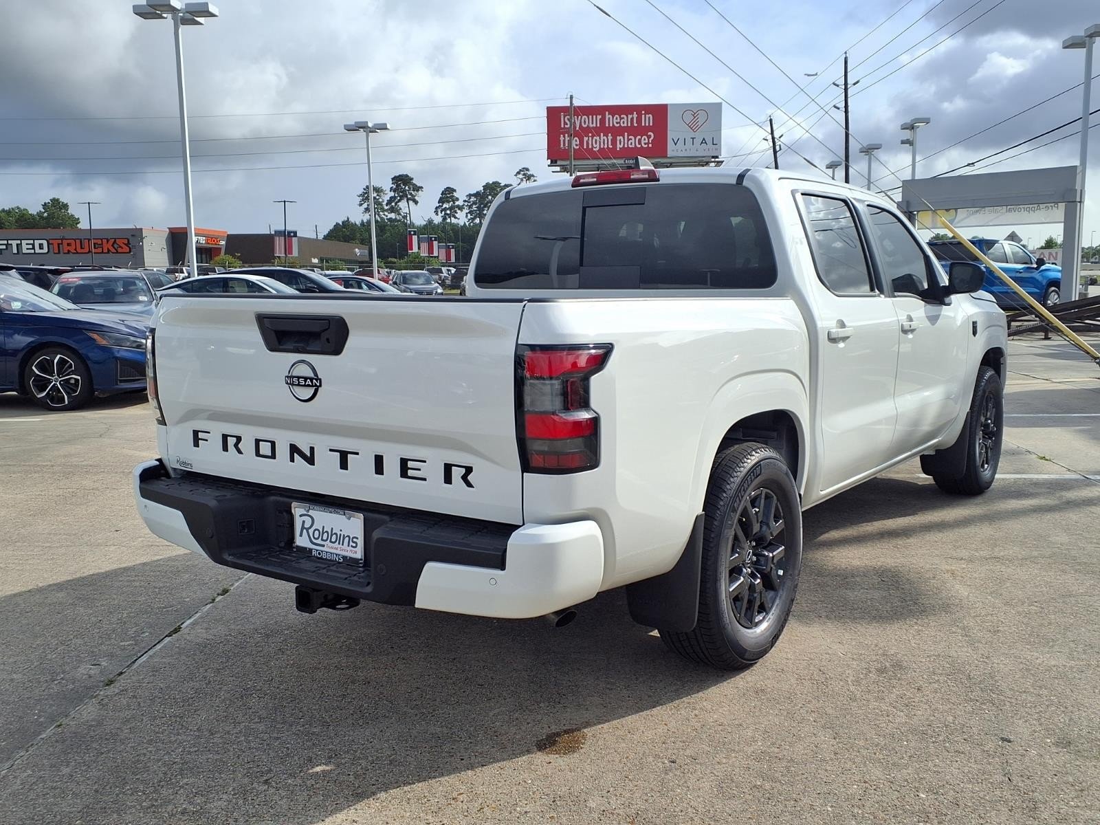 2026 Nissan Frontier Crew Cab SV - 4
