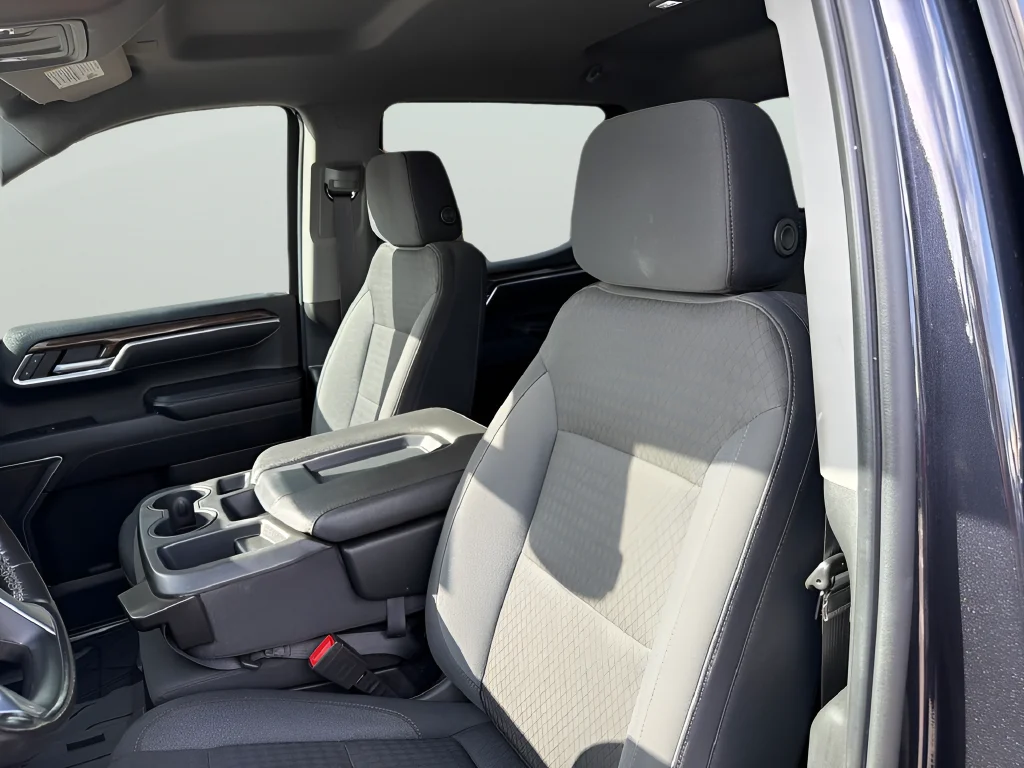 Used 2022 Gray Chevrolet LT image 20