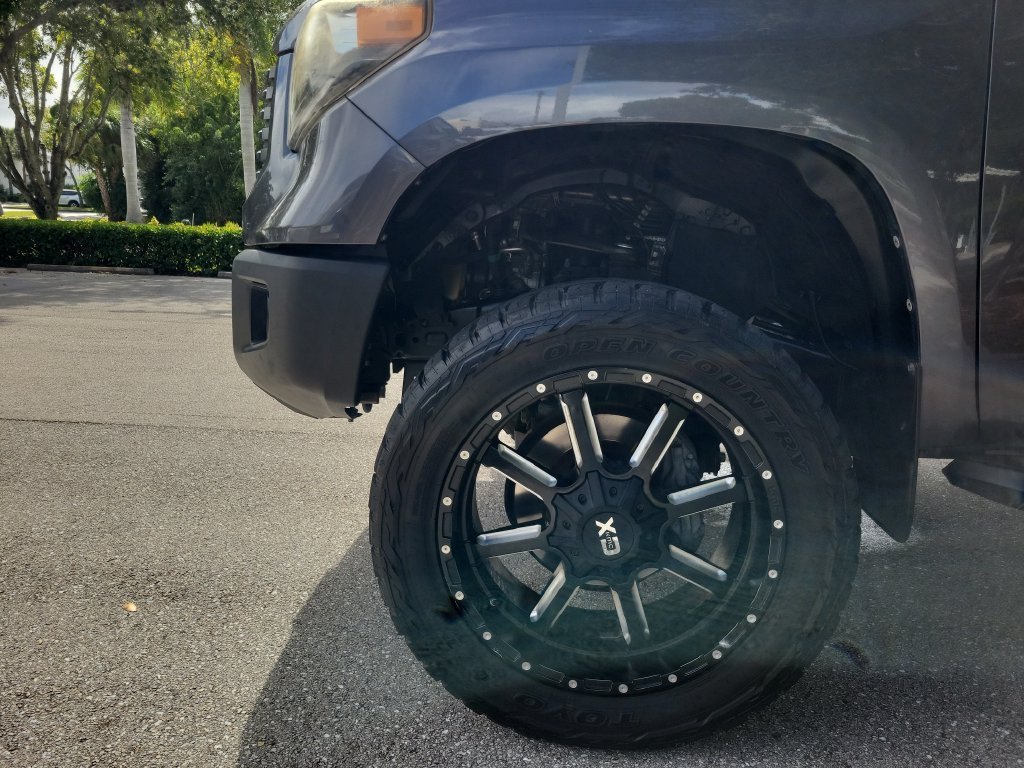 Used 2019 Gray Toyota SR5 image 28