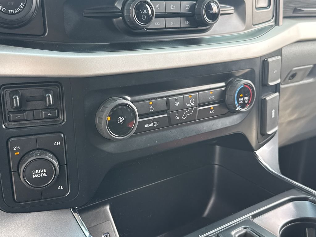 Used 2022 Blue Ford XLT image 19