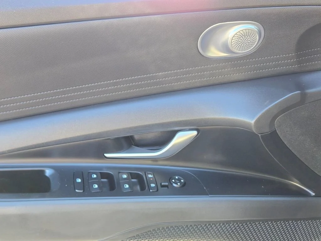 Used 2024 Abyss Black Hyundai SE image 17