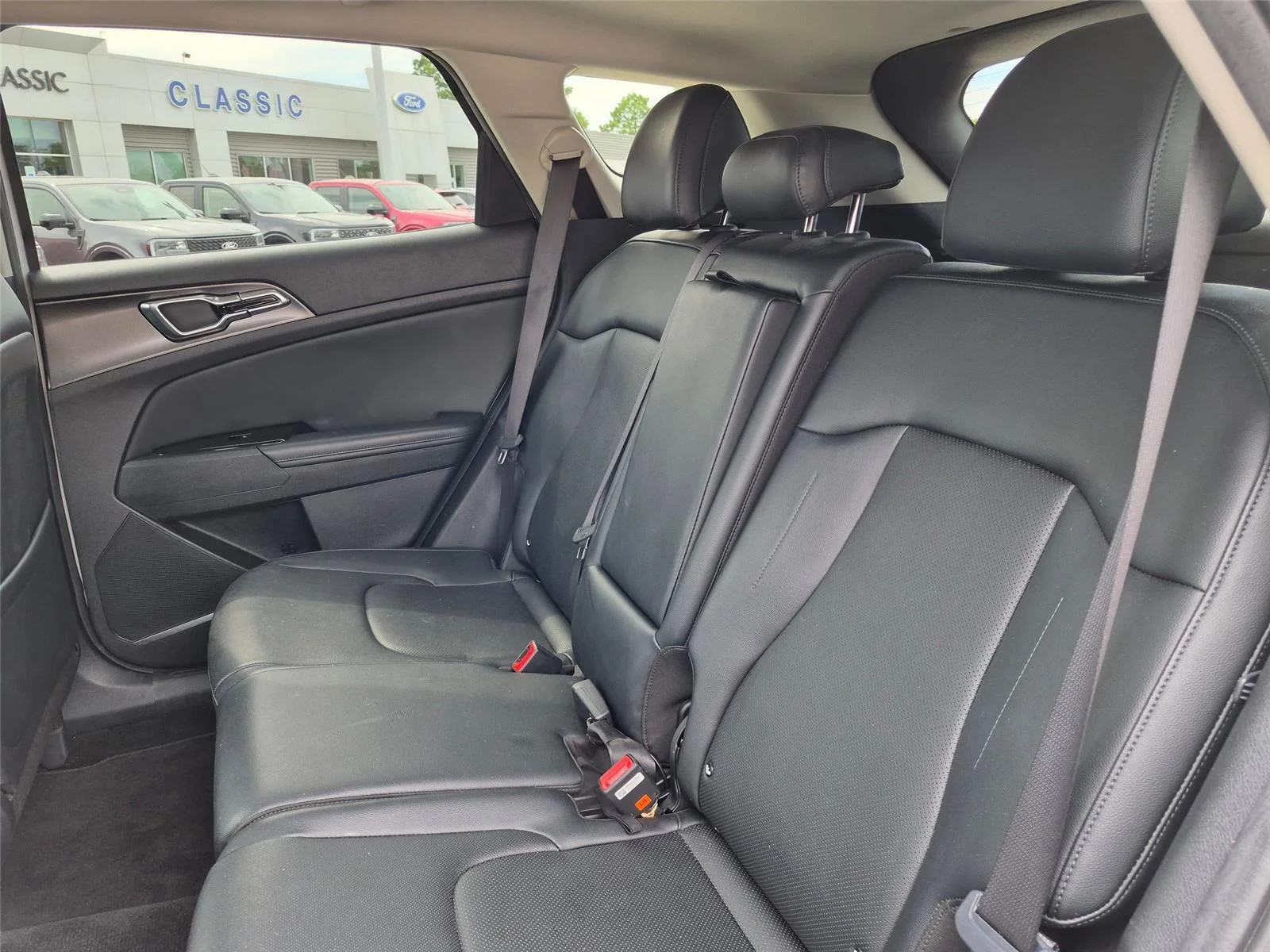 Used 2023 Glacial White Pearl Kia SX image 27