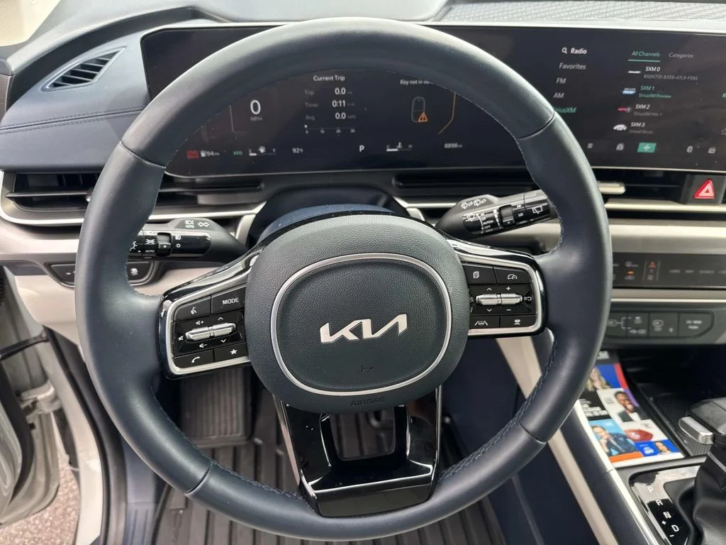2025 Kia Carnival SX Prestige - Photo 28